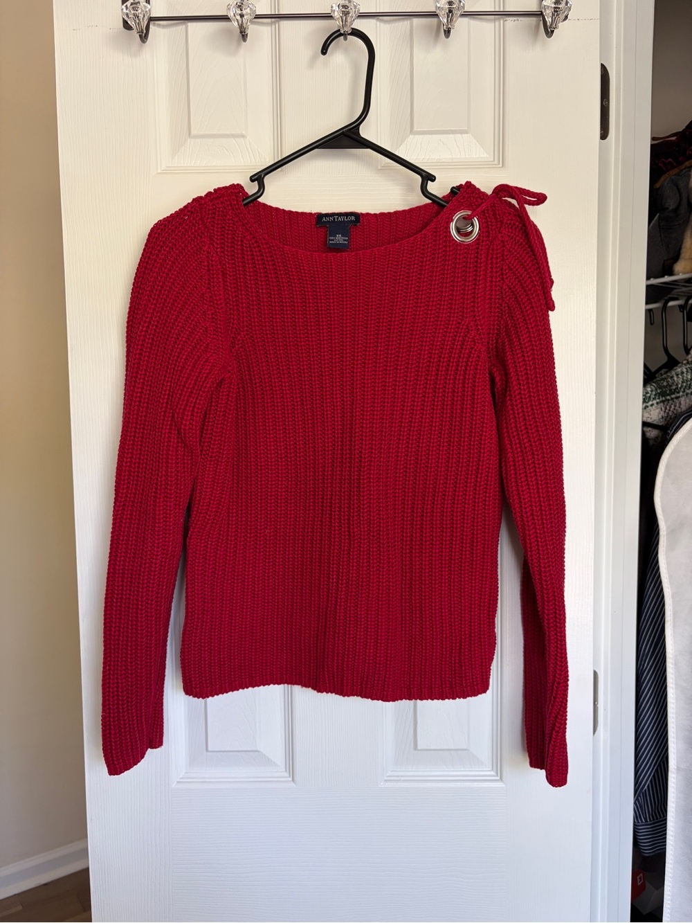 Ann Taylor vibrant red shaker-stitch knit sweater with shoulder grommet XS